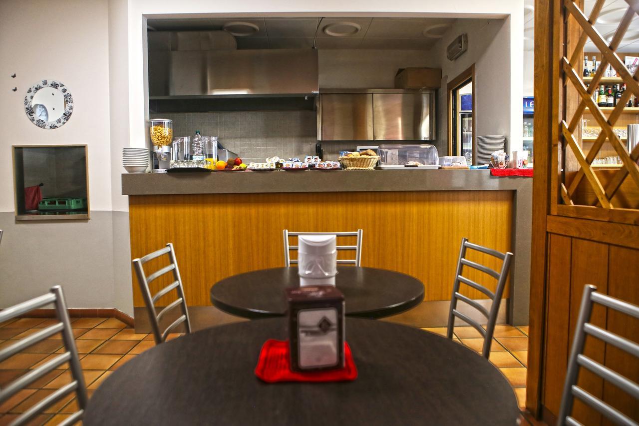 Albergo Gusmeroli Tirano Exteriér fotografie